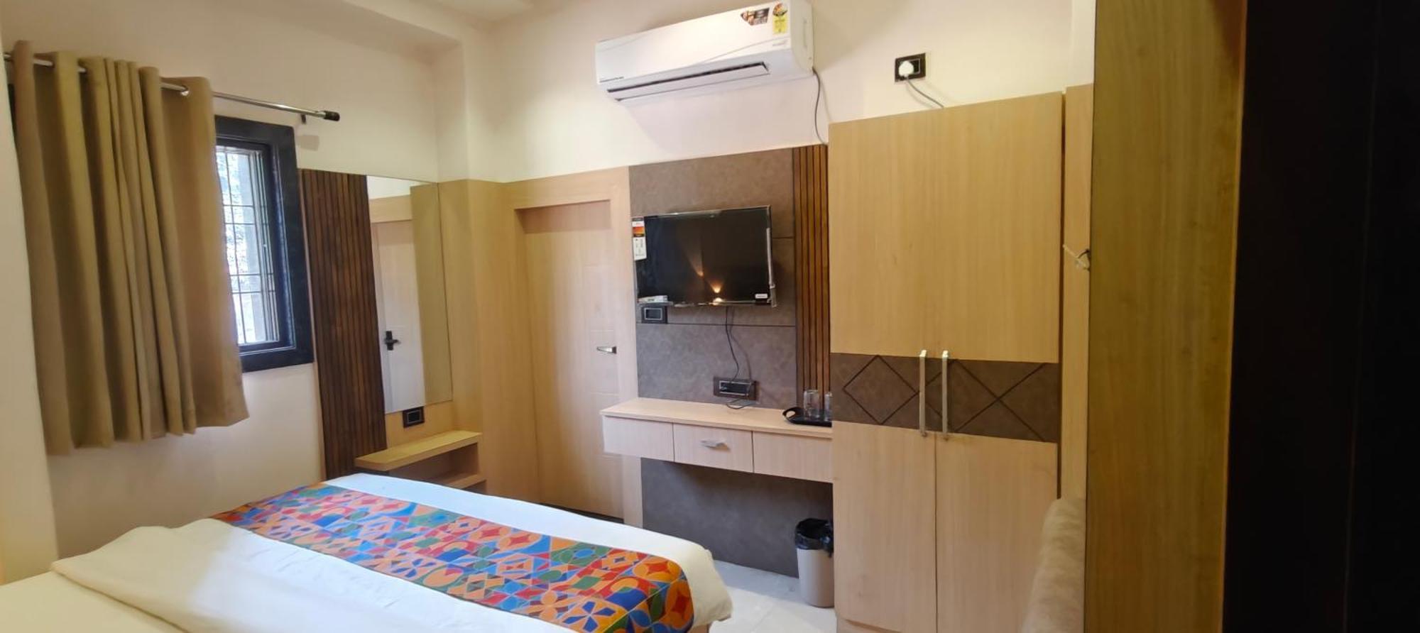 Hotel Ambika Dx Gwalior Exterior photo
