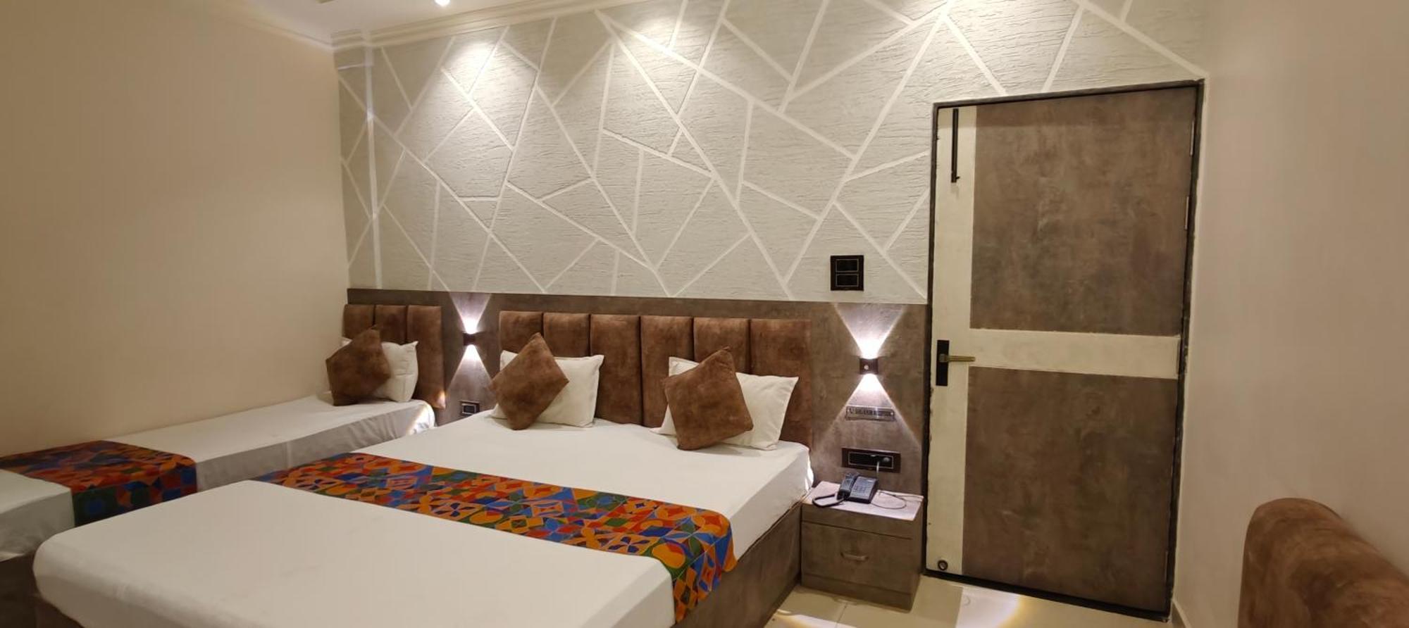 Hotel Ambika Dx Gwalior Exterior photo